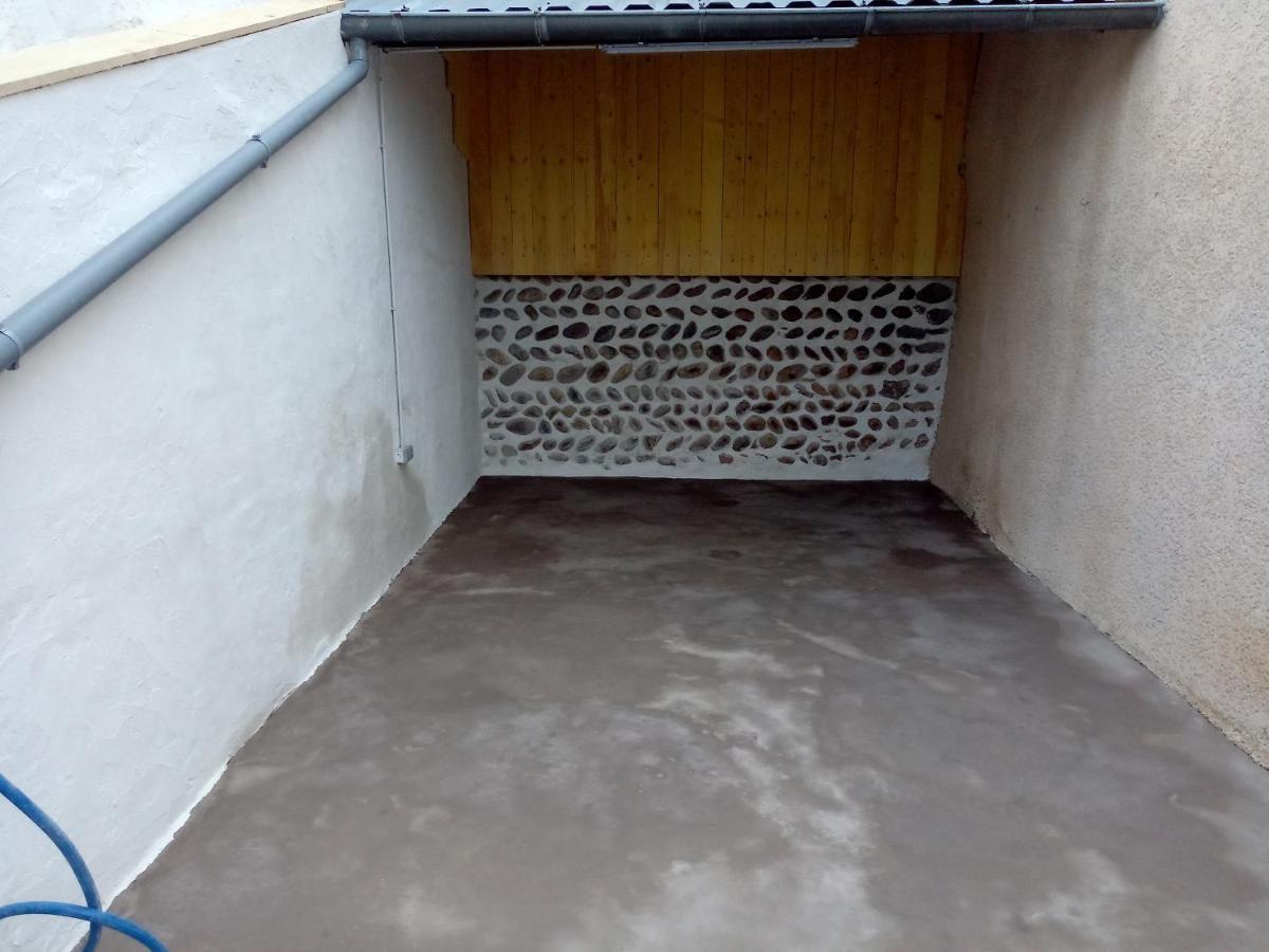 Apartamento Au P'Tit Bonheur Saint-Rambert-dʼAlbon Exterior foto
